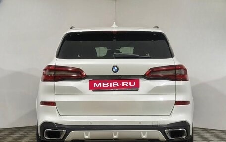 BMW X5, 2018 год, 5 600 000 рублей, 4 фотография