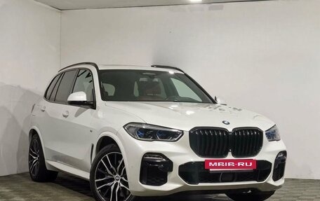BMW X5, 2018 год, 5 600 000 рублей, 2 фотография