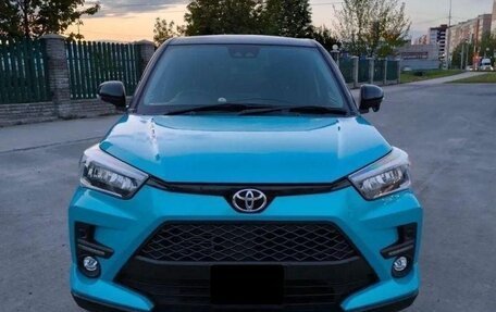 Toyota Raize I, 2022 год, 1 390 000 рублей, 3 фотография