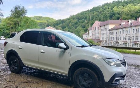 Renault Logan II, 2019 год, 1 000 000 рублей, 3 фотография