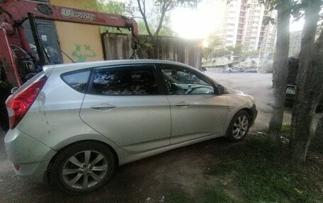 Hyundai Solaris II рестайлинг, 2011 год, 455 000 рублей, 3 фотография