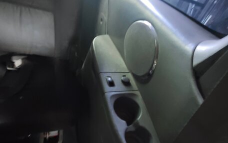 KIA Carnival III, 2002 год, 370 000 рублей, 23 фотография