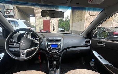Hyundai Solaris II рестайлинг, 2011 год, 685 000 рублей, 6 фотография
