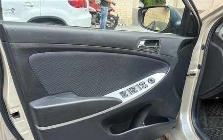 Hyundai Solaris II рестайлинг, 2011 год, 685 000 рублей, 10 фотография
