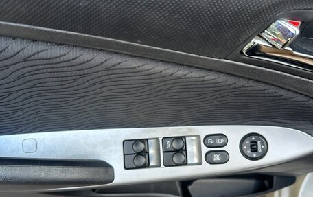 Hyundai Solaris II рестайлинг, 2011 год, 685 000 рублей, 13 фотография