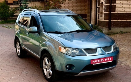 Mitsubishi Outlander III рестайлинг 3, 2008 год, 900 000 рублей, 2 фотография