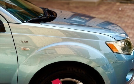 Mitsubishi Outlander III рестайлинг 3, 2008 год, 900 000 рублей, 8 фотография