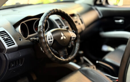 Mitsubishi Outlander III рестайлинг 3, 2008 год, 900 000 рублей, 23 фотография