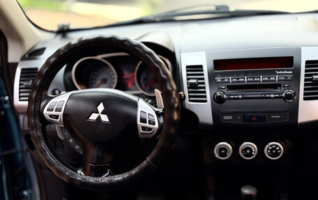 Mitsubishi Outlander III рестайлинг 3, 2008 год, 900 000 рублей, 24 фотография