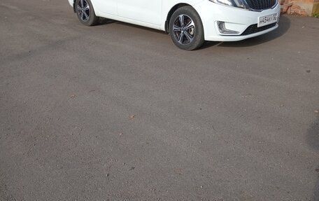 KIA Rio III рестайлинг, 2013 год, 1 050 000 рублей, 18 фотография