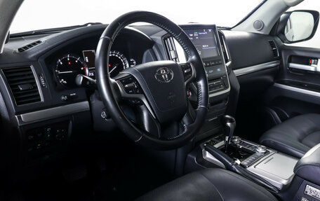 Toyota Land Cruiser 200, 2019 год, 7 800 000 рублей, 15 фотография