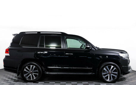 Toyota Land Cruiser 200, 2019 год, 7 800 000 рублей, 4 фотография