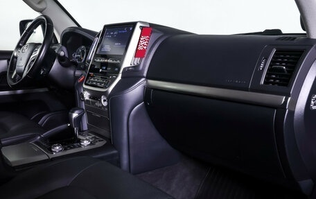 Toyota Land Cruiser 200, 2019 год, 7 800 000 рублей, 10 фотография