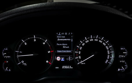 Toyota Land Cruiser 200, 2019 год, 7 800 000 рублей, 16 фотография