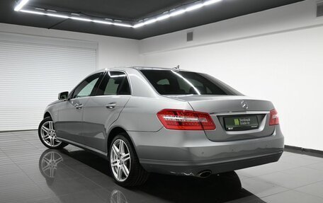 Mercedes-Benz E-Класс, 2010 год, 1 175 000 рублей, 6 фотография
