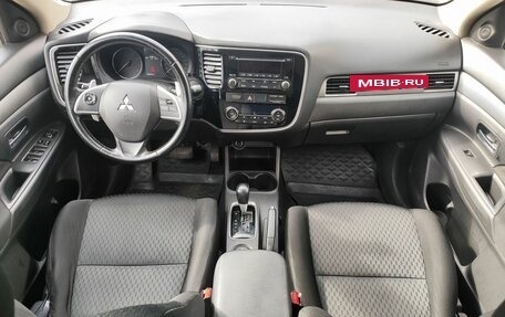 Mitsubishi Outlander III рестайлинг 3, 2012 год, 1 149 000 рублей, 10 фотография
