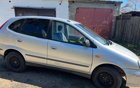 Nissan Tino, 2001 год, 320 000 рублей, 2 фотография