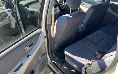 Nissan Tino, 2001 год, 320 000 рублей, 9 фотография