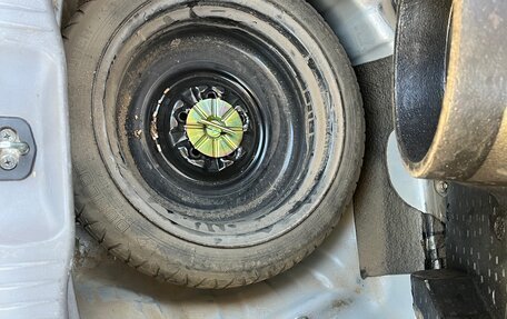 Nissan Tino, 2001 год, 320 000 рублей, 13 фотография