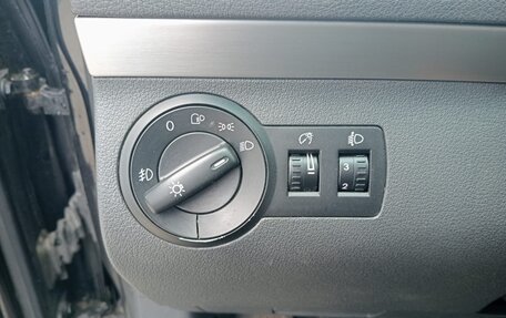 Volkswagen Touran III, 2007 год, 630 000 рублей, 3 фотография