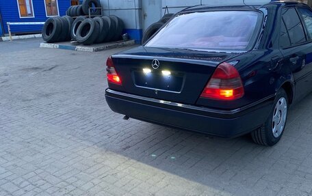 Mercedes-Benz C-Класс, 1996 год, 430 000 рублей, 4 фотография