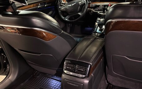Genesis G90 I рестайлинг, 2018 год, 2 700 000 рублей, 9 фотография