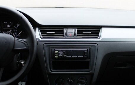 Skoda Rapid I, 2015 год, 1 020 000 рублей, 9 фотография
