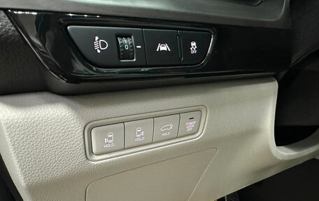 KIA Carnival, 2020 год, 3 900 000 рублей, 28 фотография