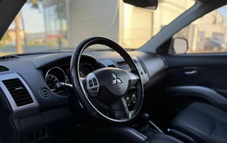 Mitsubishi Outlander III рестайлинг 3, 2011 год, 1 100 000 рублей, 11 фотография