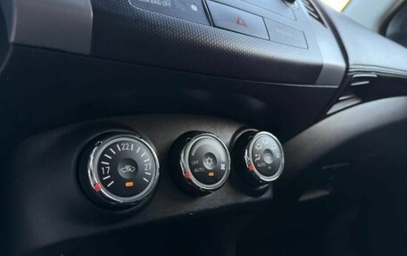 Mitsubishi Outlander III рестайлинг 3, 2011 год, 1 100 000 рублей, 10 фотография