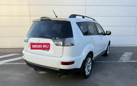 Mitsubishi Outlander III рестайлинг 3, 2011 год, 1 100 000 рублей, 5 фотография