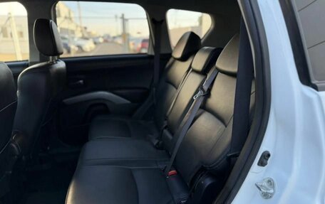 Mitsubishi Outlander III рестайлинг 3, 2011 год, 1 100 000 рублей, 16 фотография