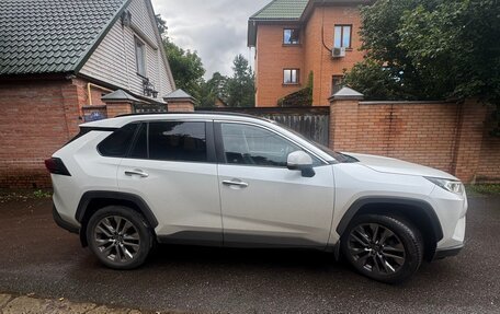 Toyota RAV4, 2021 год, 3 215 000 рублей, 3 фотография