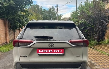 Toyota RAV4, 2021 год, 3 215 000 рублей, 5 фотография