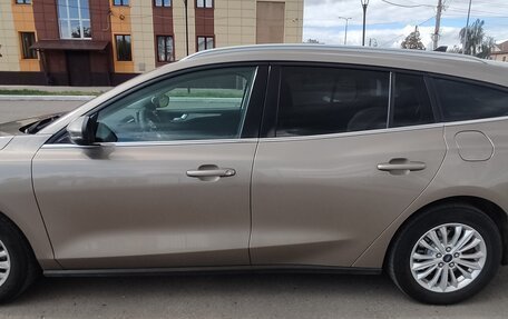 Ford Focus IV, 2018 год, 1 599 000 рублей, 2 фотография