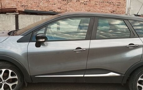 Renault Kaptur I рестайлинг, 2018 год, 1 500 000 рублей, 5 фотография