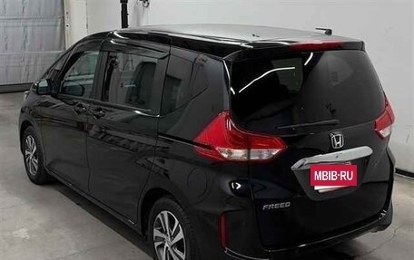 Honda Freed II, 2022 год, 1 470 000 рублей, 2 фотография