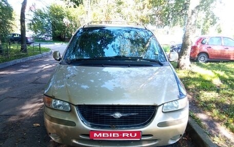 Chrysler Town & Country III, 1999 год, 300 000 рублей, 1 фотография