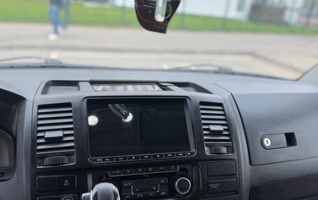 Volkswagen Caravelle T5, 2010 год, 1 800 000 рублей, 6 фотография