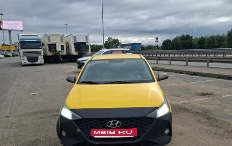 Hyundai Solaris II рестайлинг, 2021 год, 90 020 000 рублей, 8 фотография