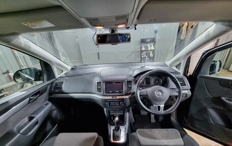 Volkswagen Sharan II, 2011 год, 1 150 000 рублей, 14 фотография