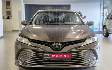Toyota Camry, 2019 год, 2 260 000 рублей, 6 фотография