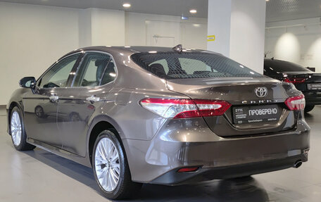 Toyota Camry, 2019 год, 2 260 000 рублей, 11 фотография