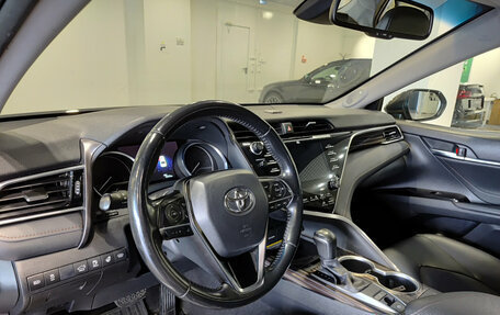 Toyota Camry, 2019 год, 2 260 000 рублей, 20 фотография