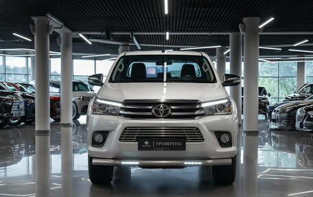 Toyota Hilux VIII, 2016 год, 3 980 000 рублей, 3 фотография