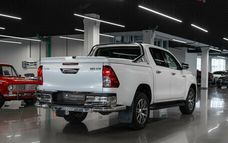 Toyota Hilux VIII, 2016 год, 3 980 000 рублей, 4 фотография