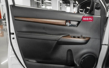 Toyota Hilux VIII, 2016 год, 3 980 000 рублей, 13 фотография