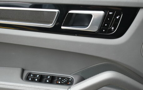 Porsche Cayenne III, 2018 год, 7 790 000 рублей, 23 фотография