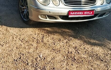Mercedes-Benz E-Класс, 2004 год, 730 000 рублей, 1 фотография