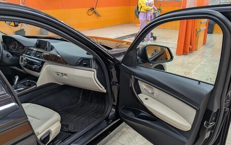 BMW 3 серия, 2018 год, 2 300 000 рублей, 13 фотография